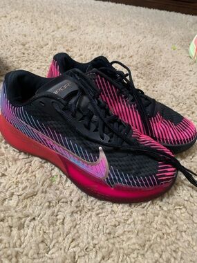 Nike Women’s Black and Hot Pink Gradient Running Shoes